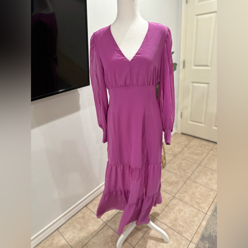Elegant Pink V-Neck Dress